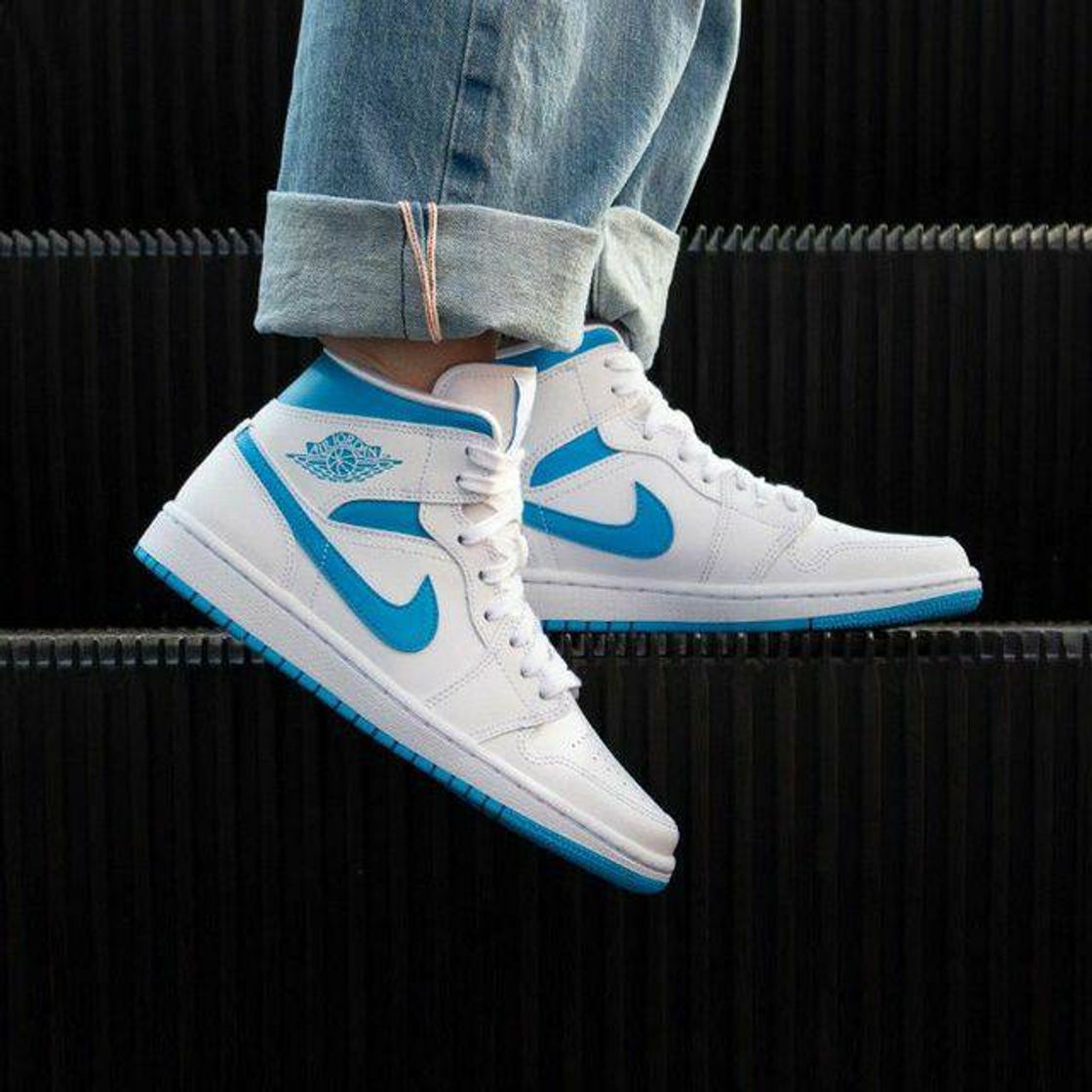 Social Nike Air Jordan 1 Mid "UNC"
