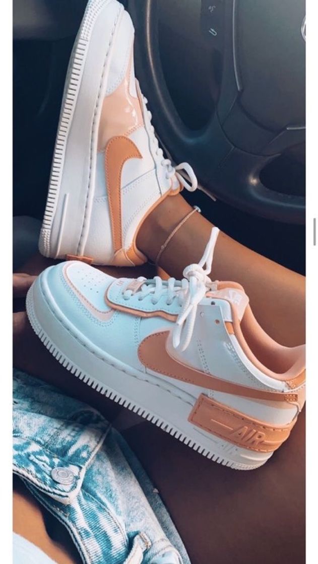 Moda um nike belíssimo🧡