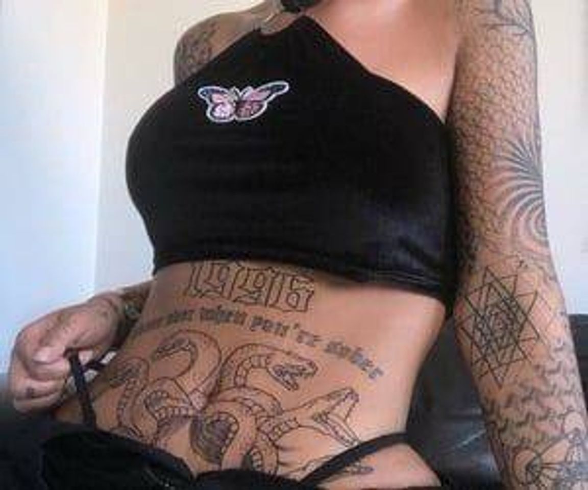 Moda Tatoo na barriga