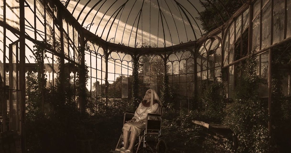 Social El Invernadero - Resident Riddle