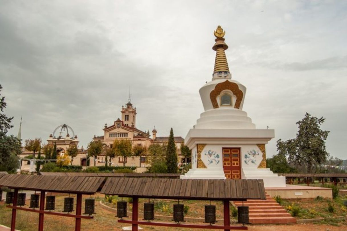 Places Monestir Budista del Garraf, Sakya Tashi Ling