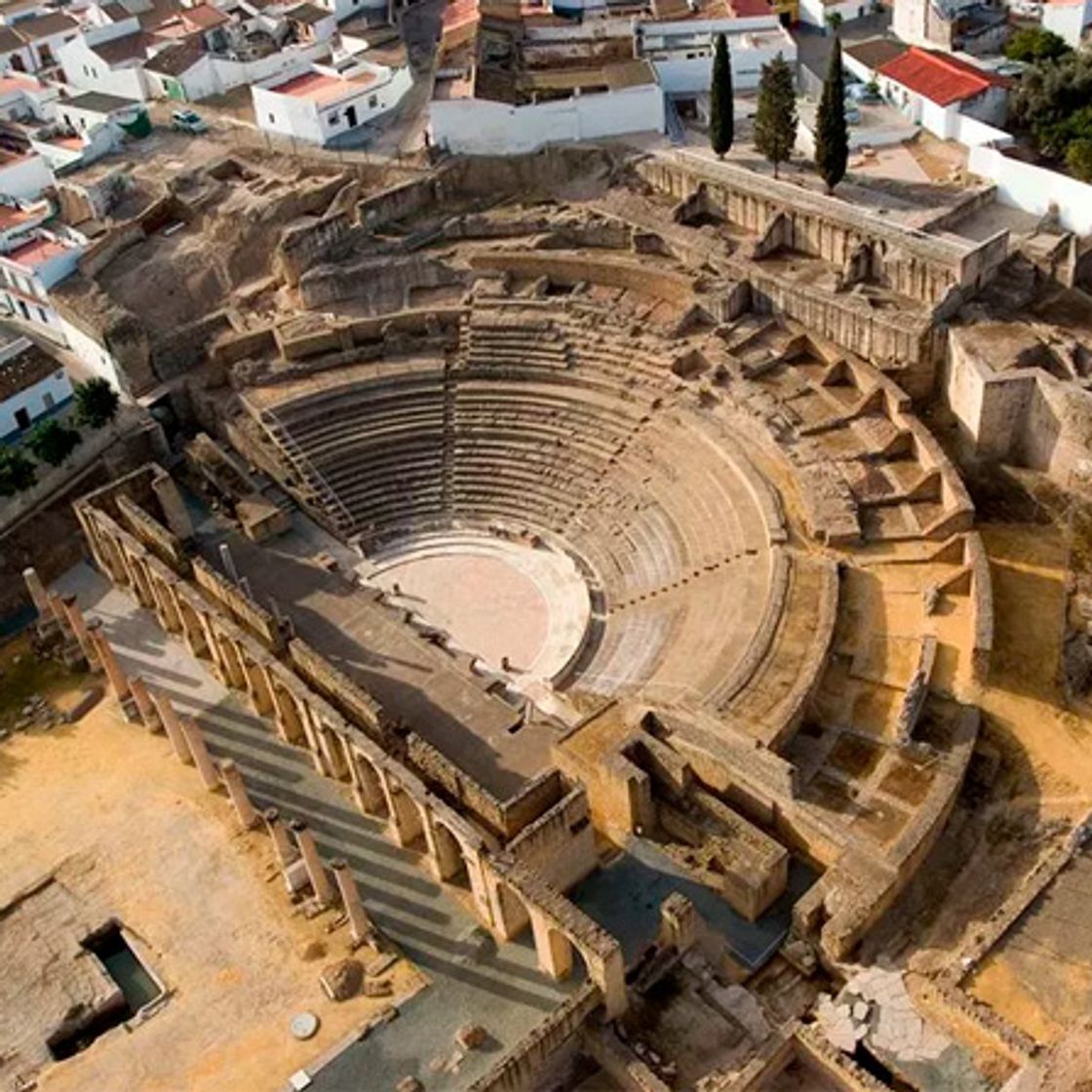 Lugares Anfiteatro romano di Italica