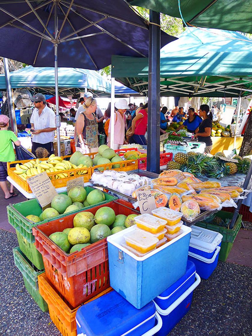 Lugares Parap Village Markets