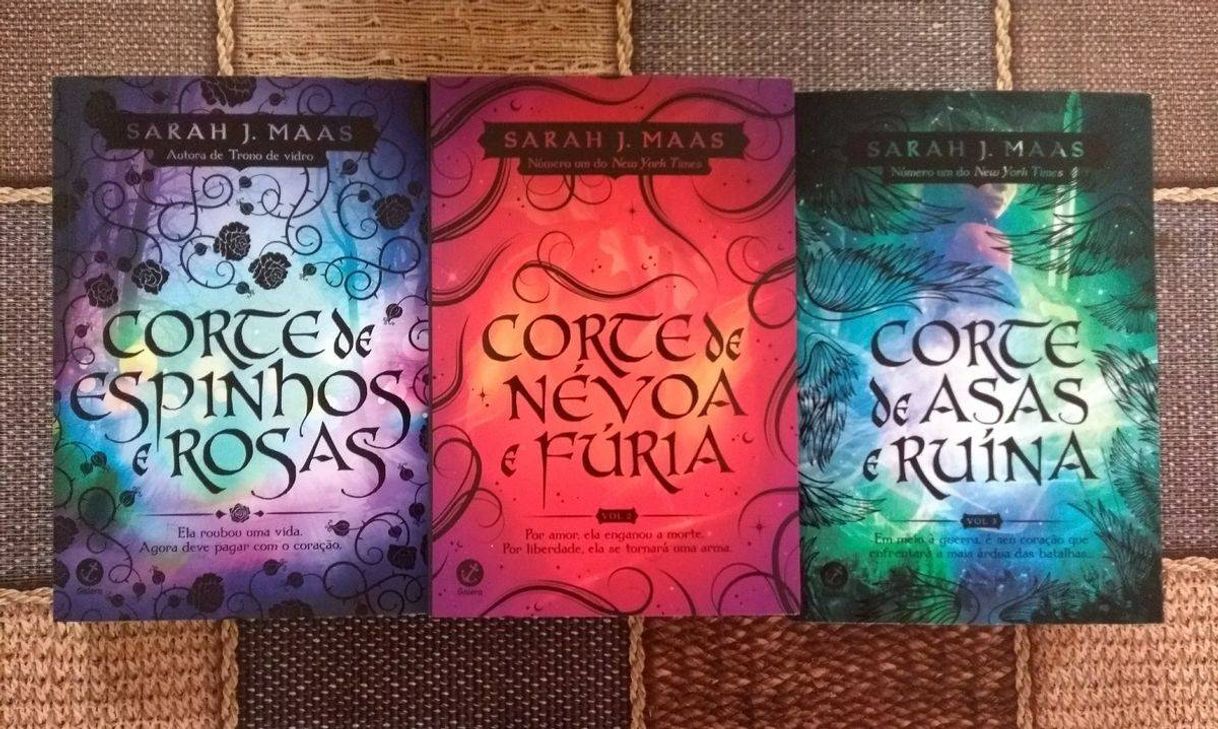 Books Saga: corte de espinhos e rosas