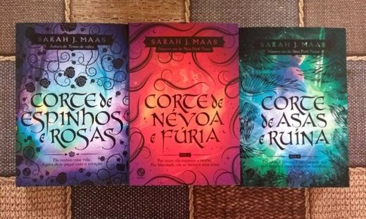 Saga: corte de espinhos e rosas