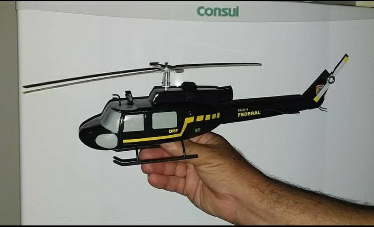 Social Maquetes Aviões Helicóptero em Madeira