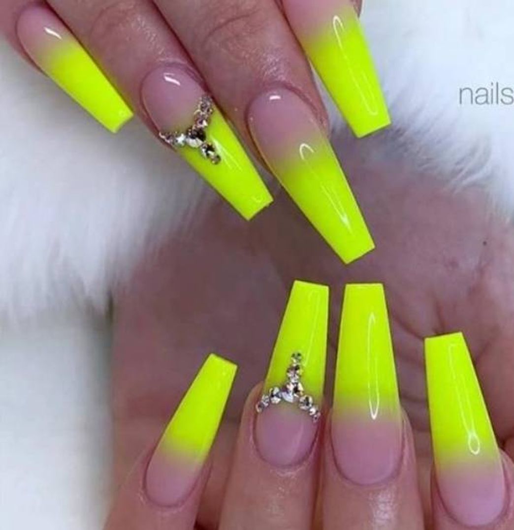 Moda Lindas unhas de gel