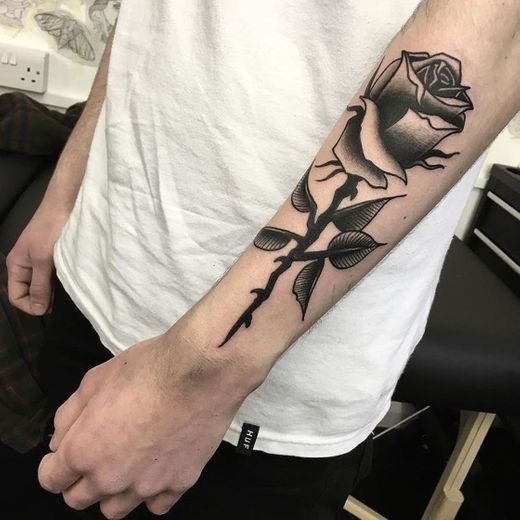 Tatuagem de rosas 🥀 