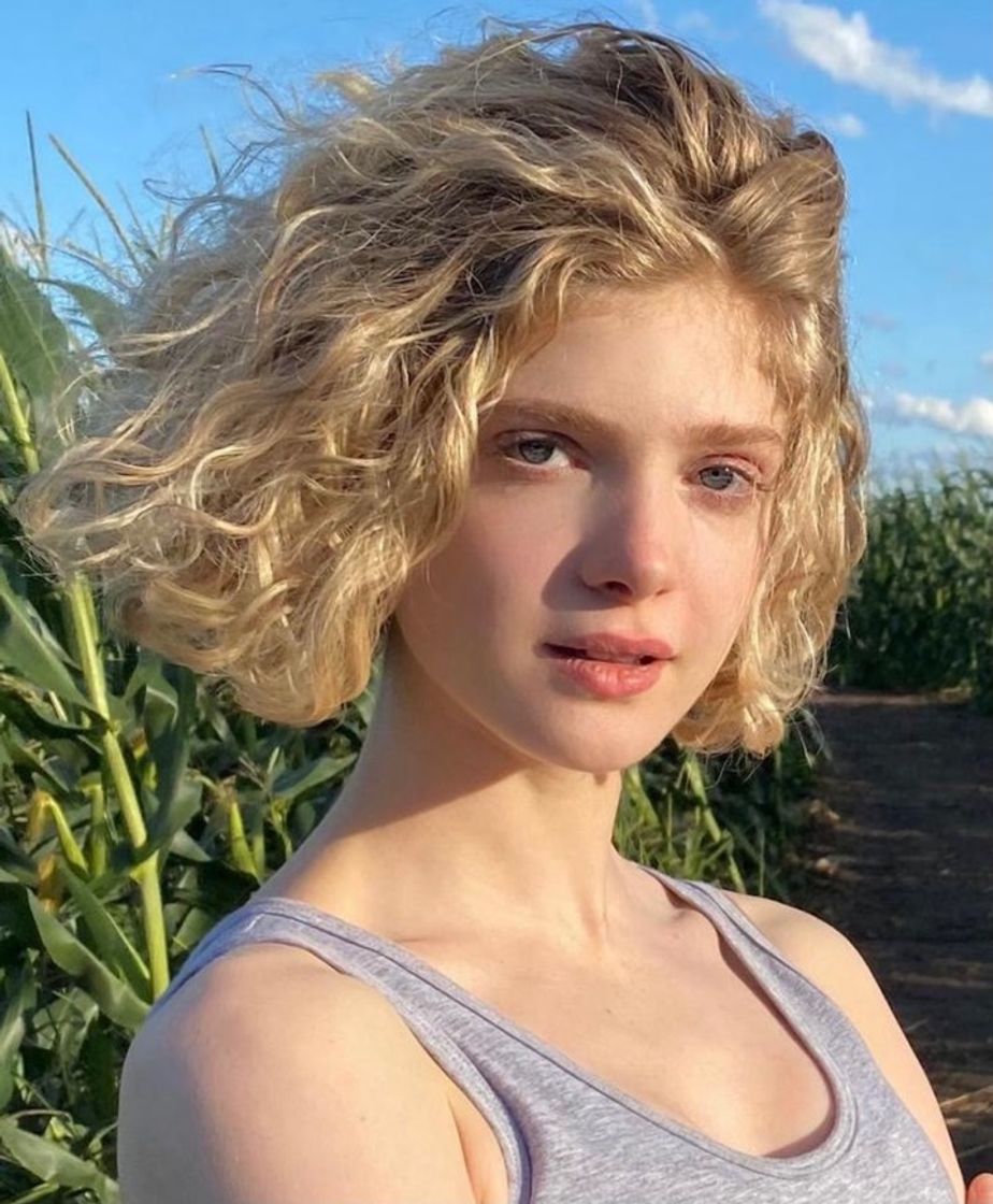 Fashion Elena Kampouris