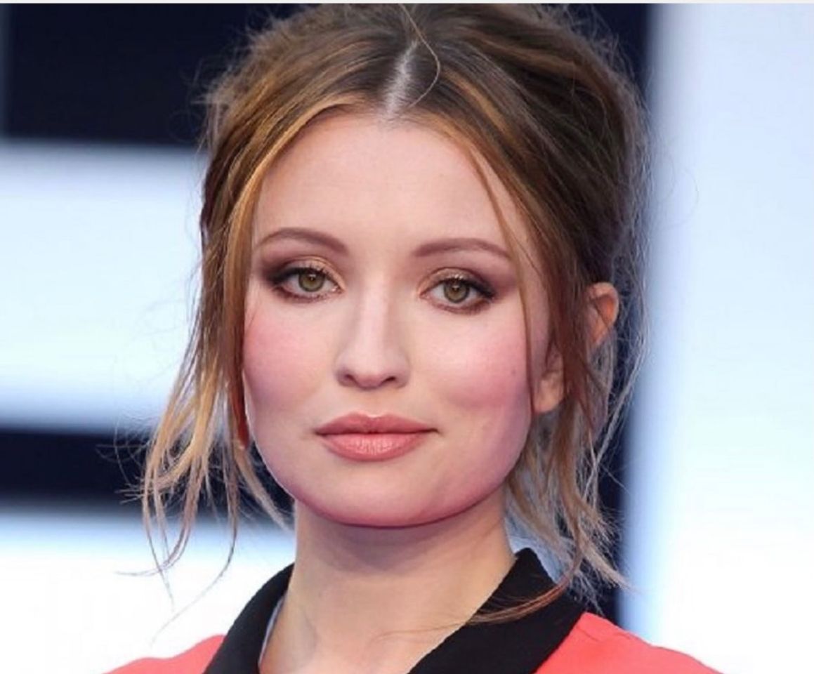 Fashion Emily Browning 