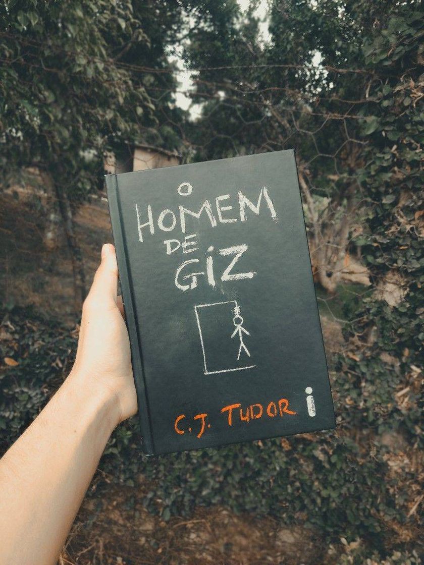 Books Livro O Homem de Giz _ C.J Tudor 