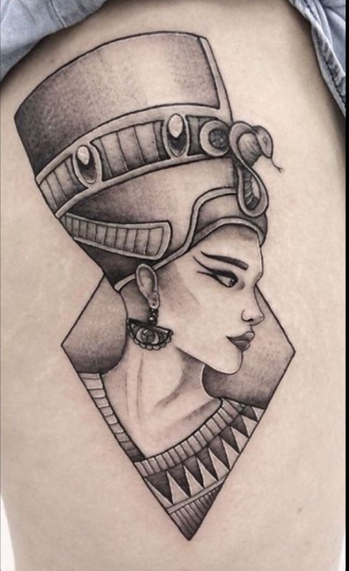 Fashion Nefertiti 