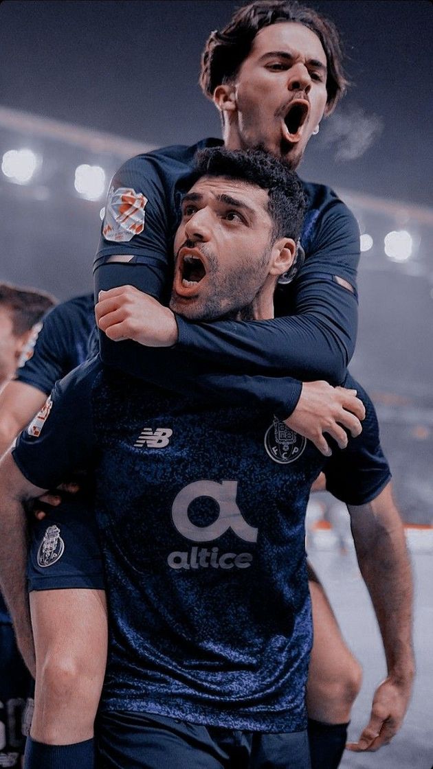 💙🤍