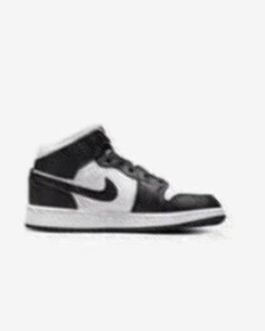 Social Nike Air Jordan 1 Mid