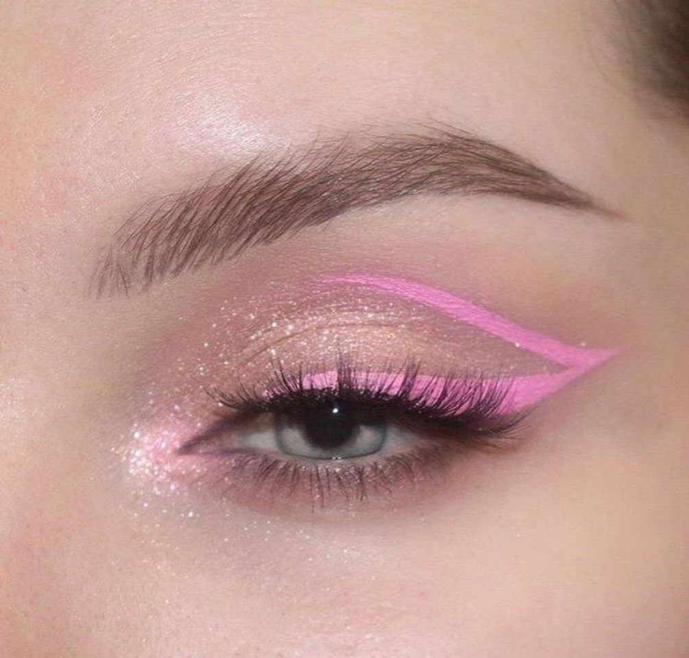 Moda Eye makeup