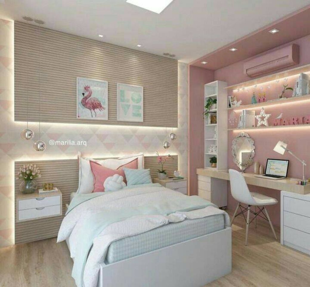 Social Quarto com decorações rosa
