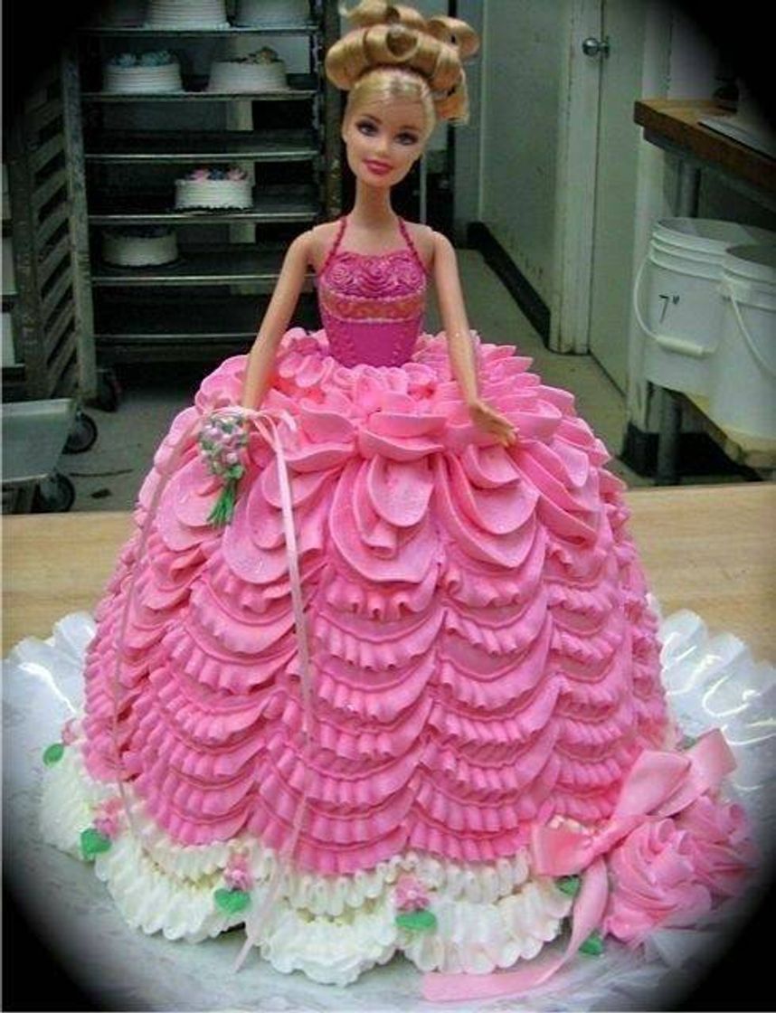 Moda BARBIE CAKE 👱‍♀️