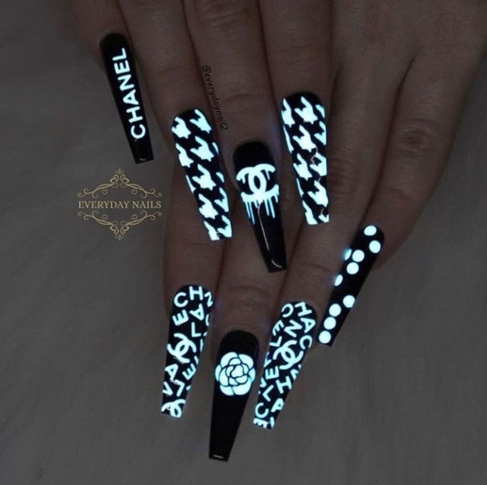 Social Unhas Chanel 