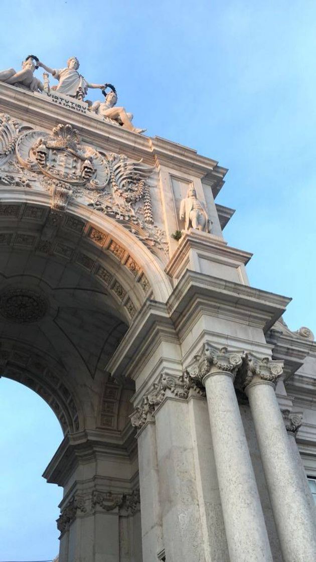 Fashion Arc de Triomphe