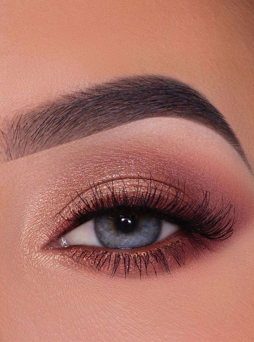 Fashion Rose Gold Glam makeup