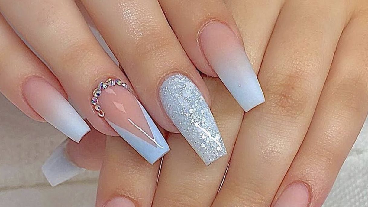 Fashion Diseño de uñas rosa con blanco ❤️‍🔥