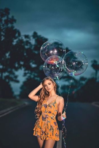 Foto criativa com balões 🎈 