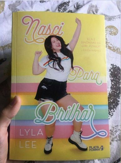 Nasci Para Brilhar - por Lyla Lee