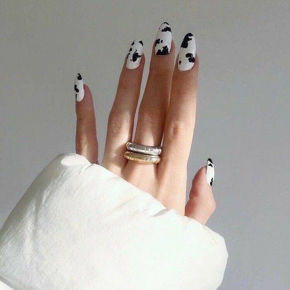 Fashion Unhas de vaquinha 🤍🖤