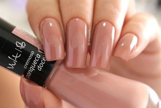 Unhas na cor de esmalte nude, olha que lindas 😍💅🏼