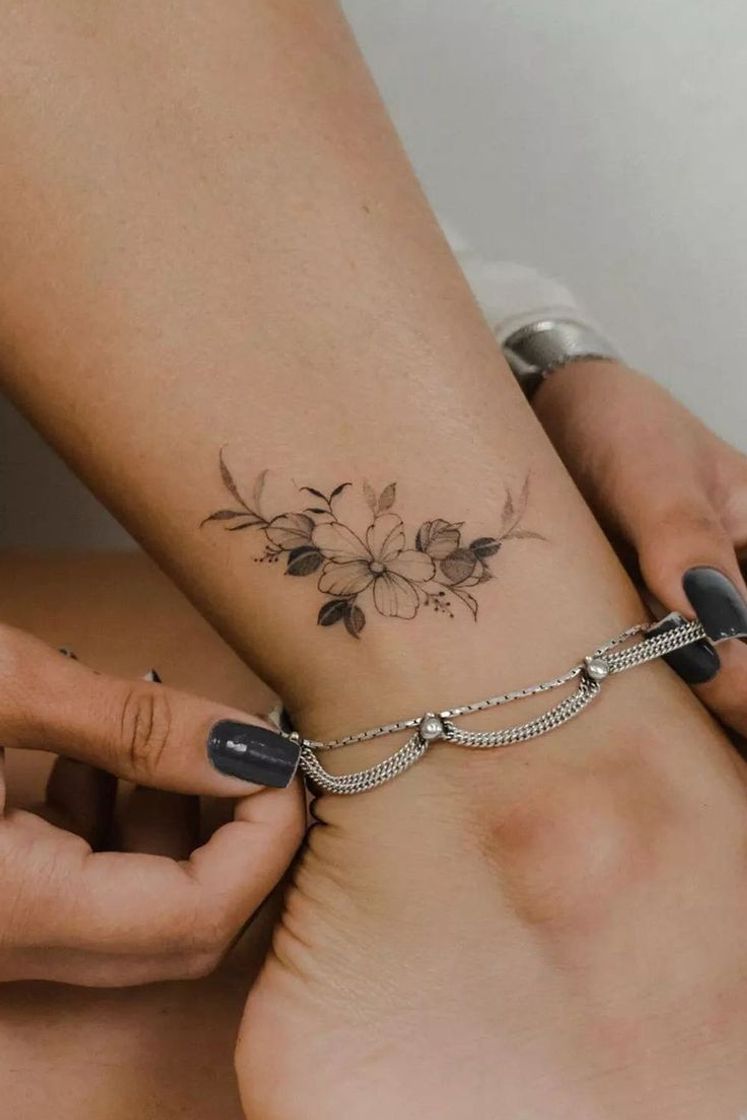 Social Tatuagem feminina 