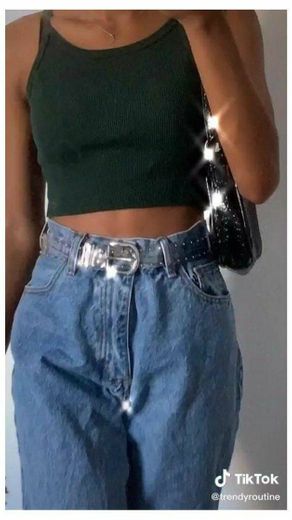 Baggy jeans outfit 90s women