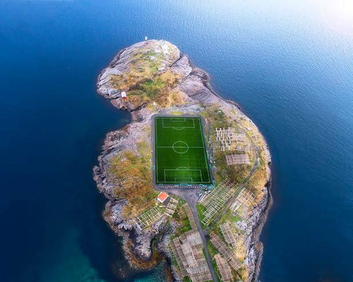 Lugares Henningsvær Stadion