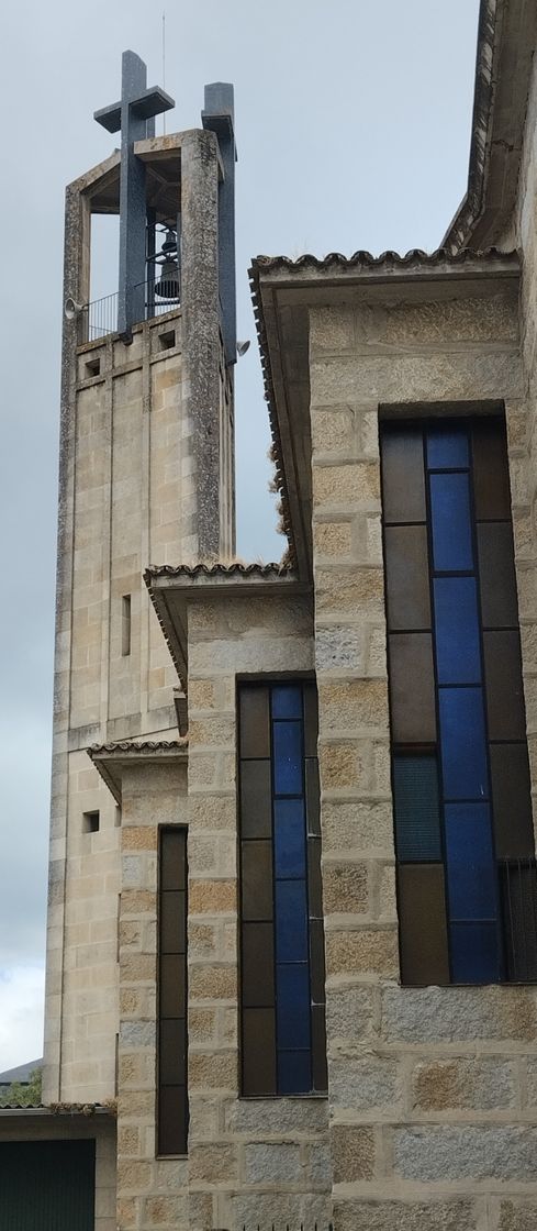 Lugares Iglesia Pio X Ourense Av. Do Zamora 