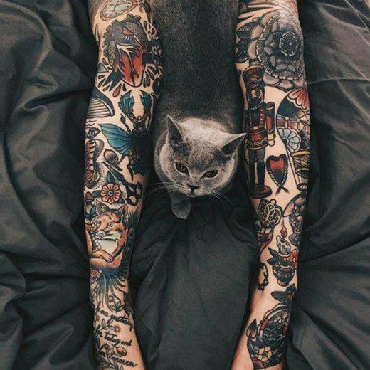 Tattoo na perna | Colorida