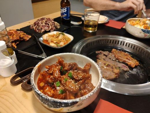 GOGI HOUSE 韩式烤肉店