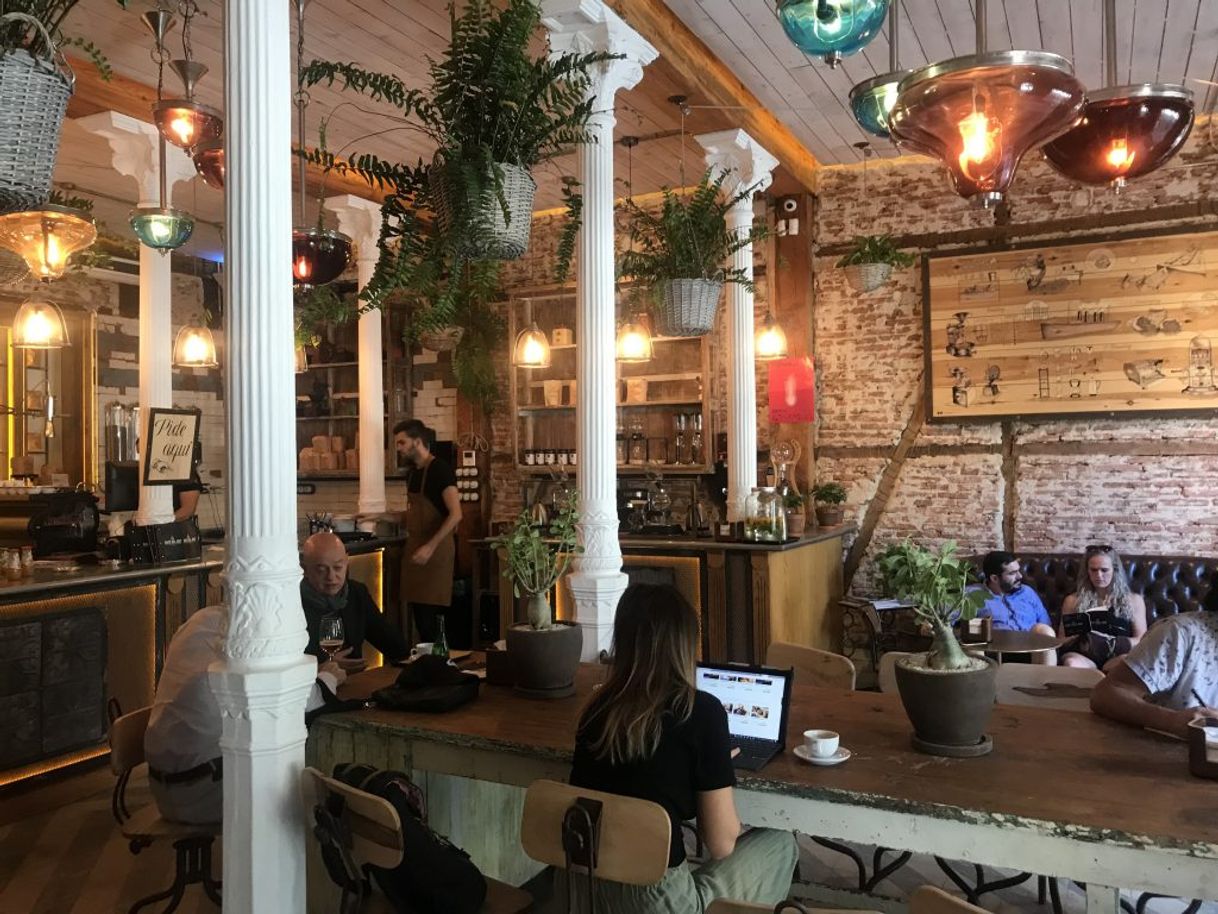 Restaurants Cafe del Art