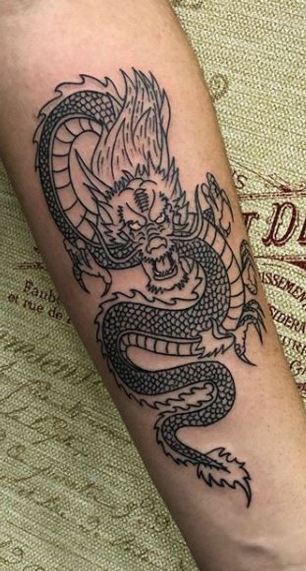 Moda tatuagem de dragão 