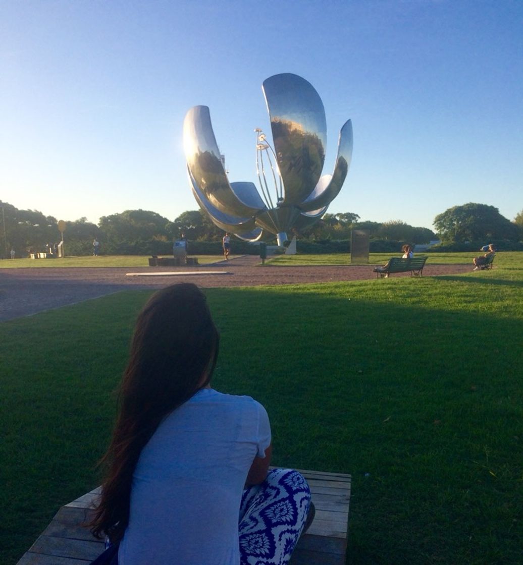 Place Floralis Genérica