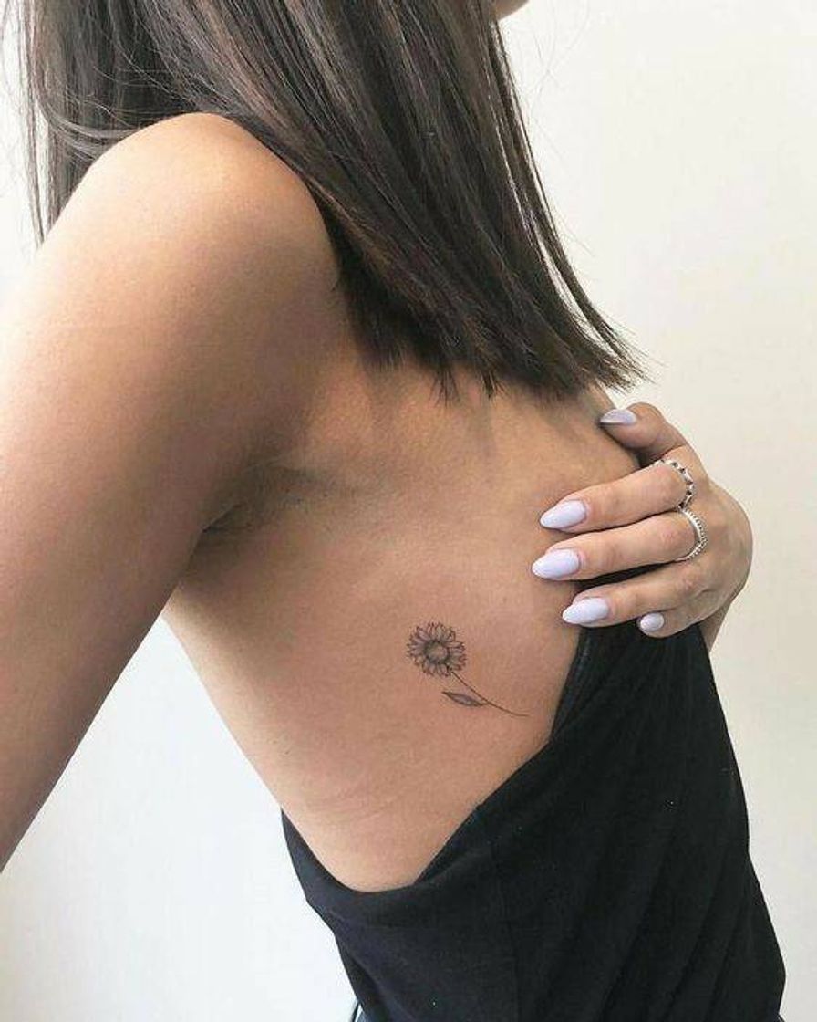 Social Tatuagem minimalista: sugestão para quem busca inspiração 