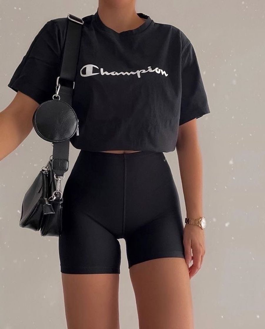 Fashion cropped e shorts🖤