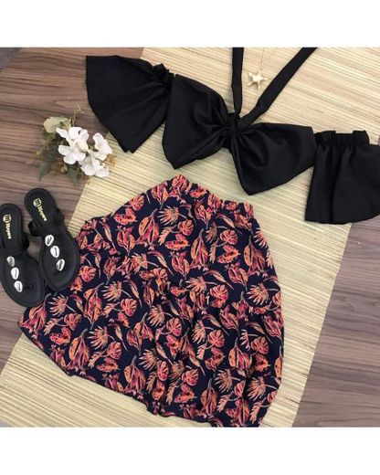 Conjunto cropped e saia