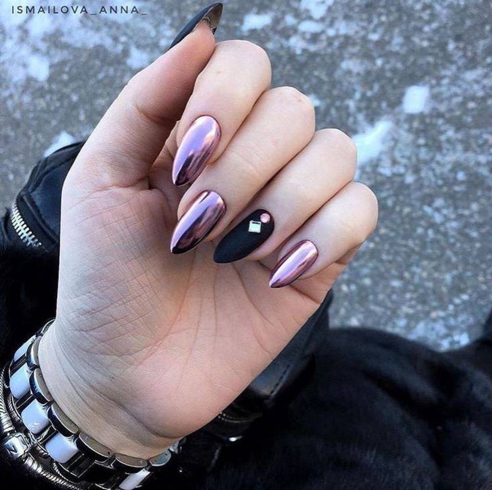 Moda Unhas Pretas E Roxo Metálico🖤💜