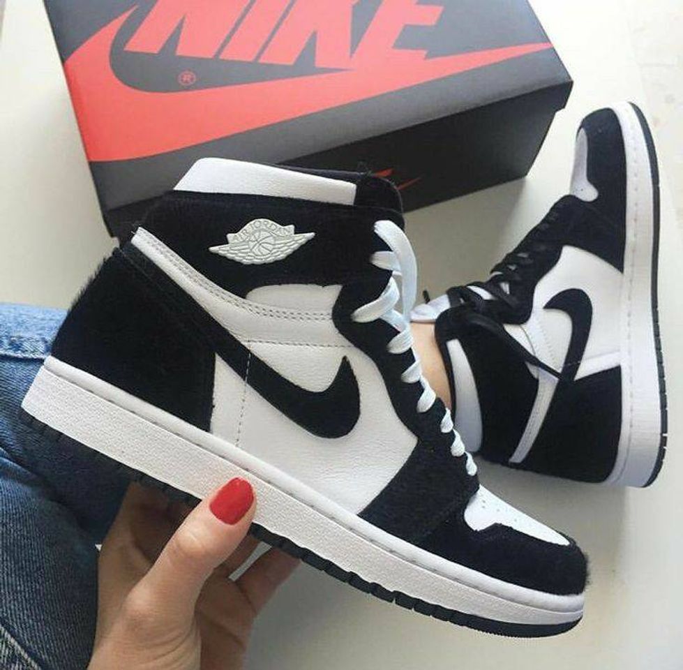 Social Jordan black