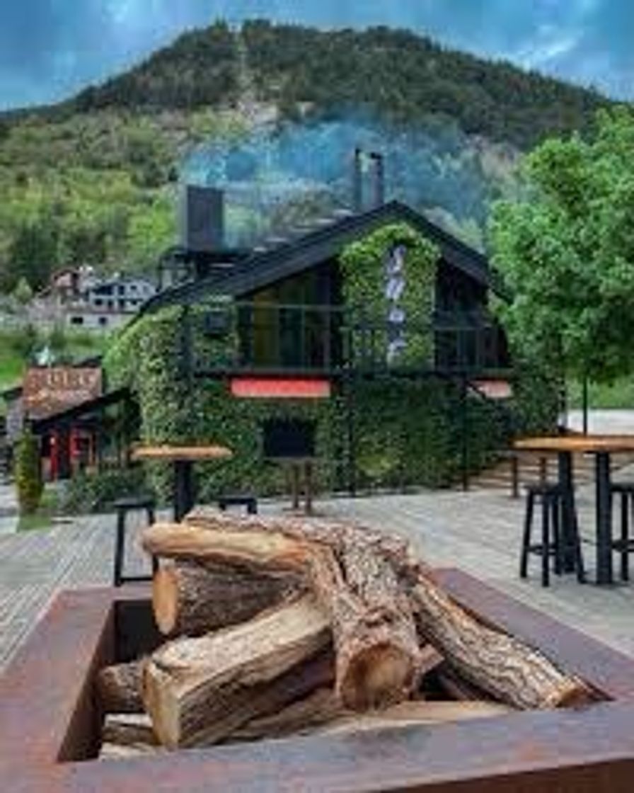 Restaurantes SURF ARINSAL- RESTAURANT & DISCOTECA