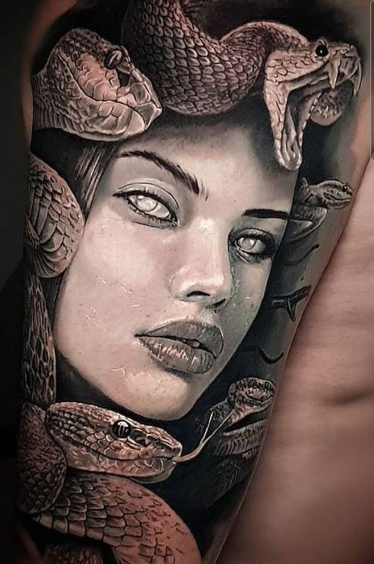 Moda Medusa tattoo