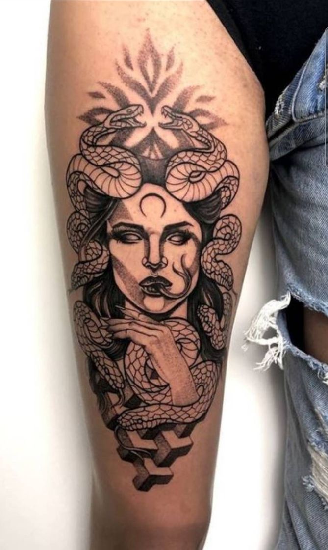 Moda Tattoo medusa