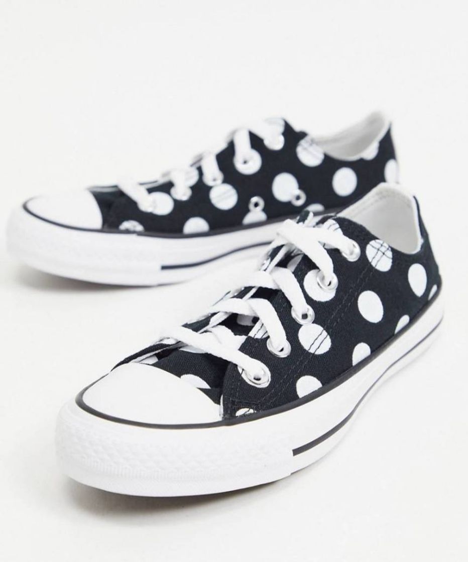 Moda Converse Lunares blancos 