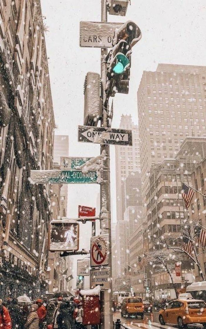 Fashion Wallpaper snowy city.