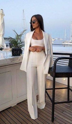 Conjunto todo branco perfeito