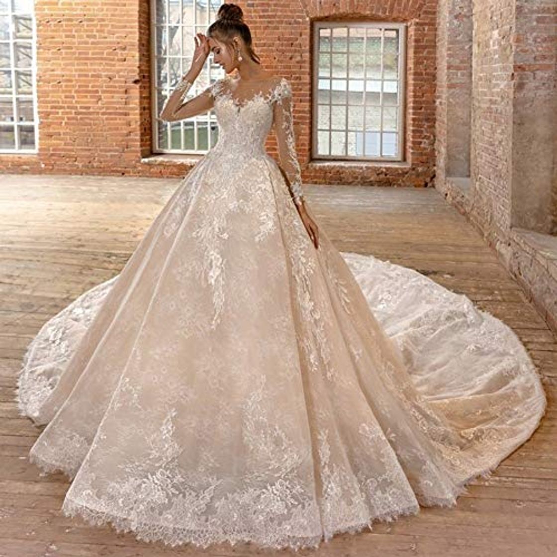 Fashion Vestidos de novia Una línea de apliques de encaje de manga larga